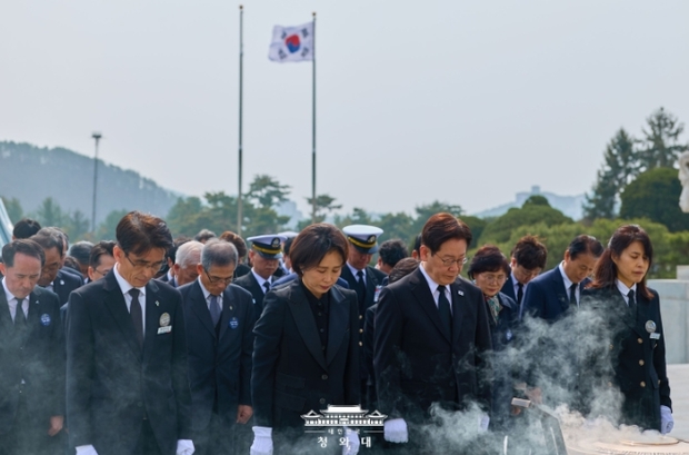 이재명 대통령 "대결과 긴장의 서해 끝내고 공동 성장·번영 새 역사 온 힘"