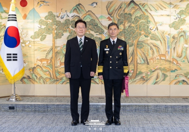 해군참모총장 진급 신고 및 수치 수여식